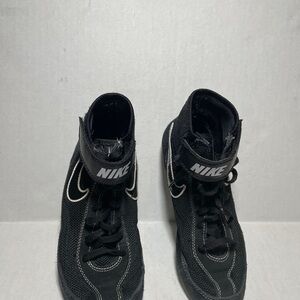 Nike Speed Sweep VII kids Size 5.5 Wrestling Shoes 366683-001 Black White